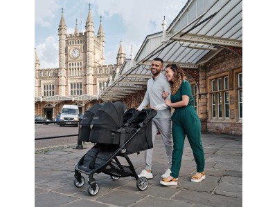 Baby Jogger Foldable Lightweight Carrycot in Opulent Black