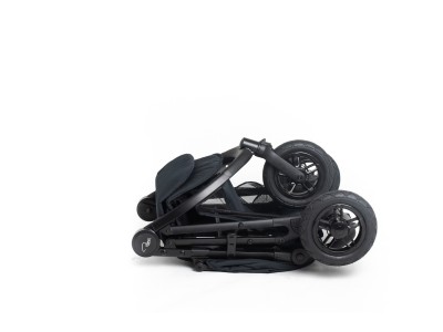 Roma Atlas 3 Wheel Pram - Jet Black | Baby Snooze