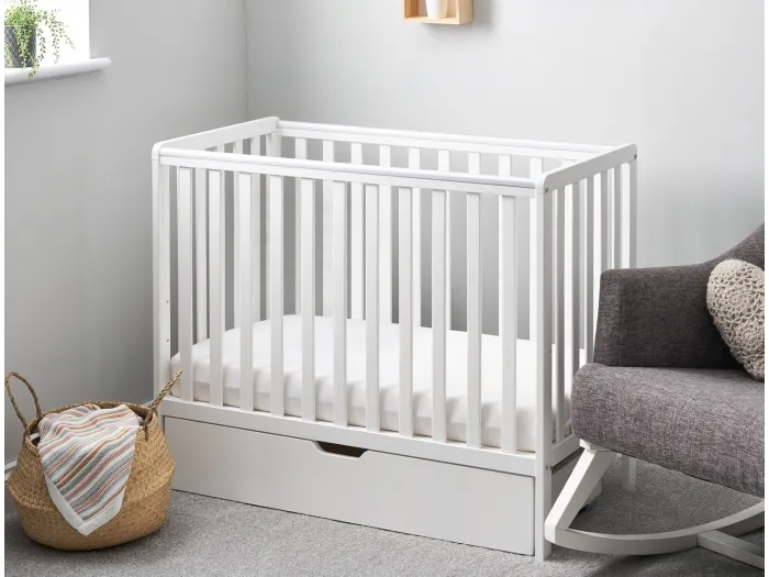 Obaby Bantam Space Saver Cot - White