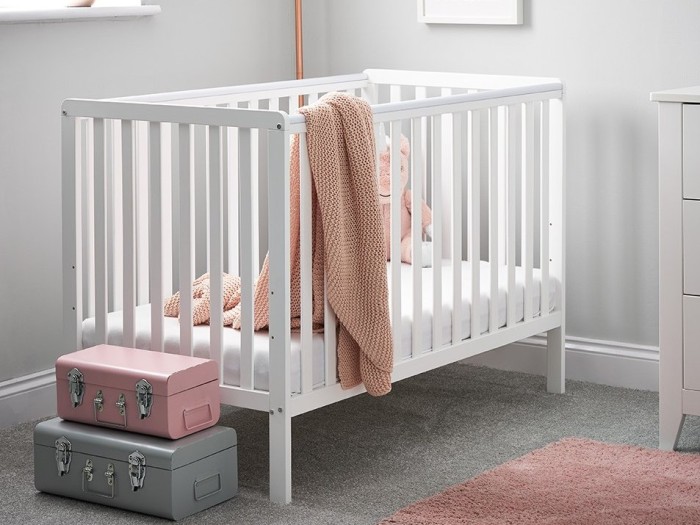 Obaby Bantam Cot - White | Baby Snooze