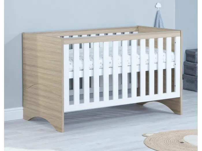 Babymore Veni Cot Bed – Oak White | Baby Snooze