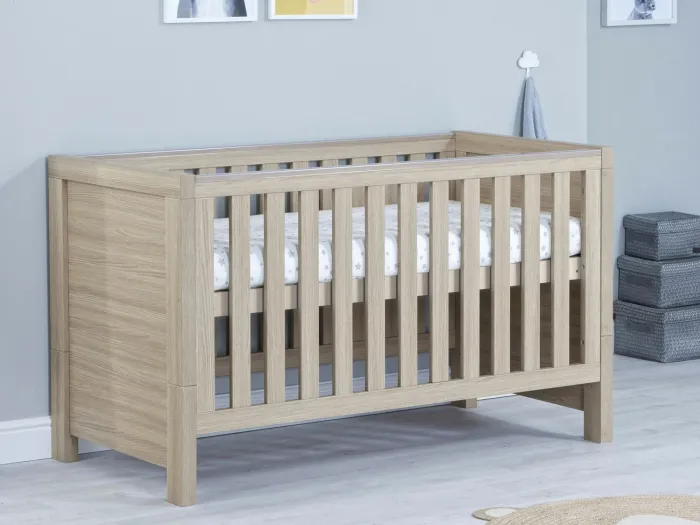 Babymore Luno Cot Bed – Oak