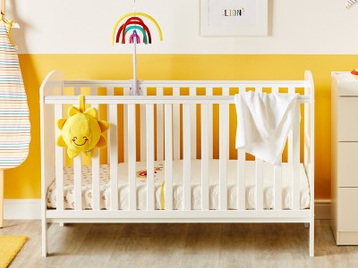 Ickle Bubba Coleby Classic Cot Bed - White | Baby Snooze